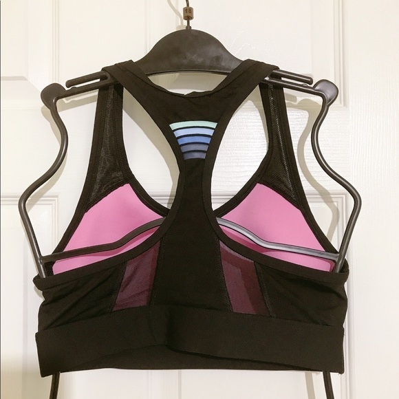 💖Victoria’s Secret PINK Sports Bra Hidden Pocket - Picture 3 of 4